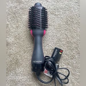 Revlon Pro Collection Salon One-Step Hair Dryer and Volumizer